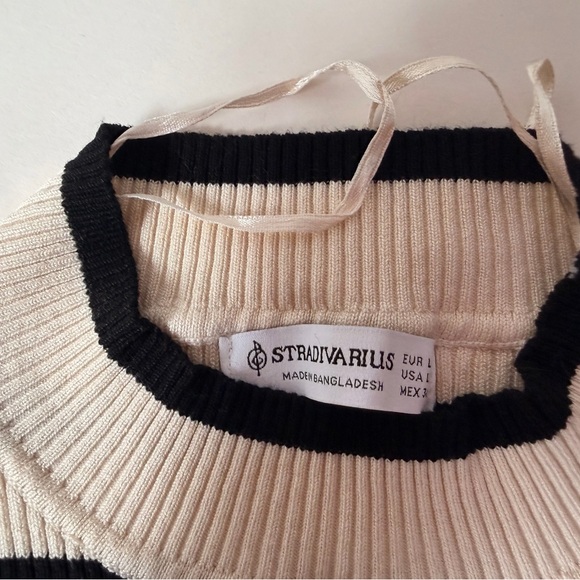 STRADIVARIUS Black & Cream Striped Sweater – Classic Prep & French Girl Chic ✨ - Picture 3 of 10